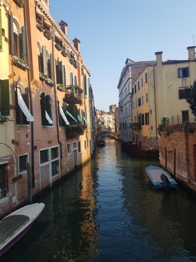 The Secret Garden In The Very Heart Of Venecia Exterior foto