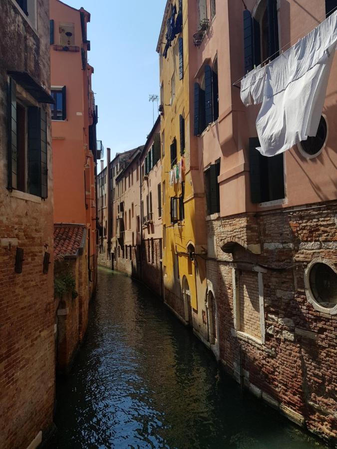 The Secret Garden In The Very Heart Of Venecia Exterior foto