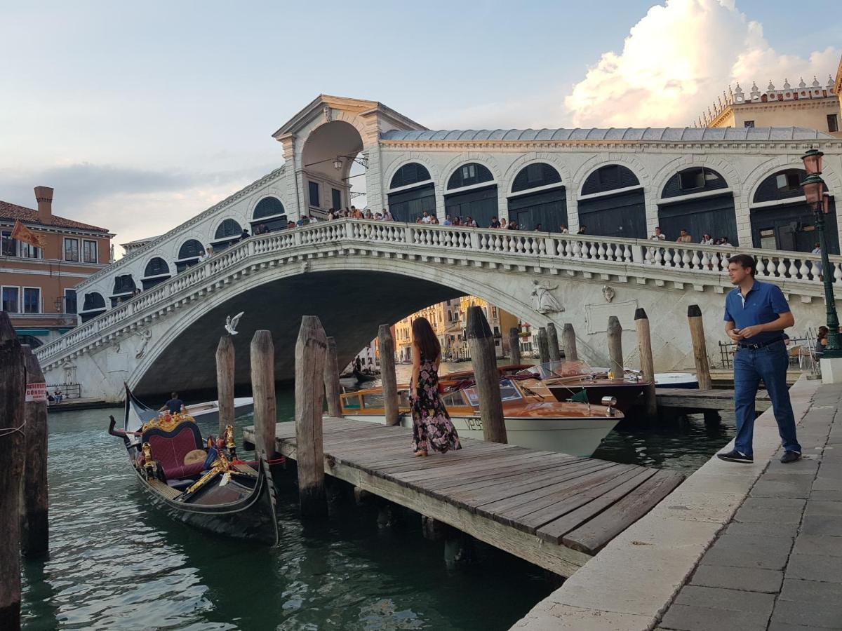 The Secret Garden In The Very Heart Of Venecia Exterior foto